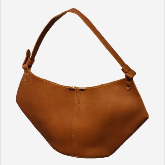 Portland Leather Kangaroo in Honey - Large - Picture 2 of 16